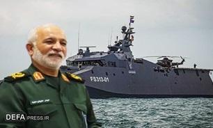 در پهنه اقیانوس‌ها اقتدار و توانمندی دریایی ایران را به رخ دشمنان می‌کشیم.