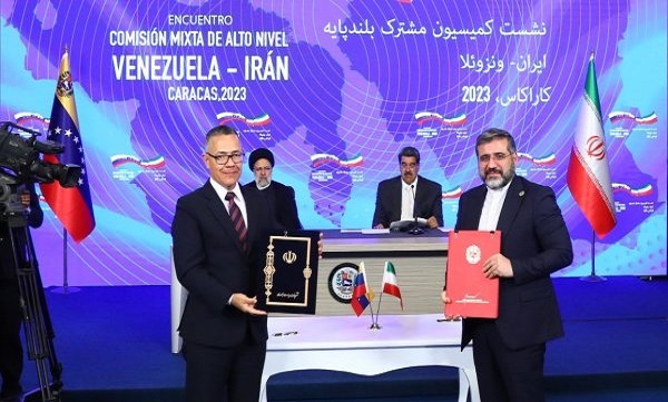 مقامات ایران و ونزوئلا ۱۹ سند همکاری امضا کردند