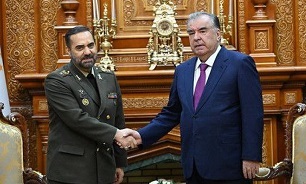 وزیر دفاع جمهوری اسلامی ایران با رئیس جمهور تاجیکستان دیدار کرد