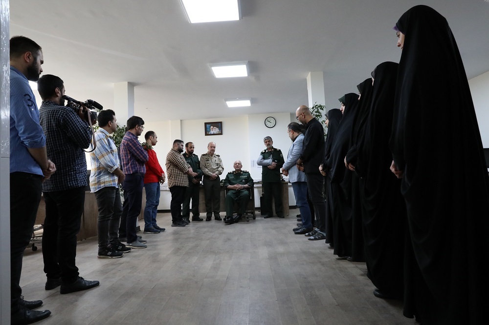 سرلشکر صفوی از خبرگزاری دفاع مقدس بازدید کرد+ تصاویر