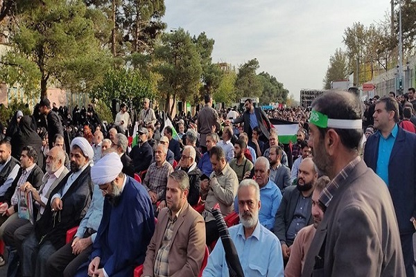 اجتماع مردم در محل شهادت شهید آرمان علی وردی+ فیلم