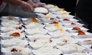 بیش ۲۰۰ هزار پرس غذای گرم و بسته معیشتی ویژه ماه رمضان در فارس توزیع شد