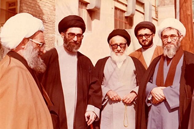 فیلم/ نقش آیت الله روح الله خاتمی در انقلاب اسلامی و دفاع مقدس